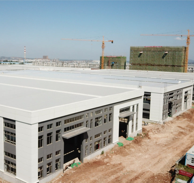 Q235 Construction de bâtiments structurels en acier Atelier Garage Constructions métalliques préfabriquées Résistant à la neige