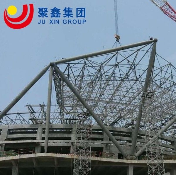 Cadres de toiture à vendre à chaud LF BJMB Cadre spatial en arc Couverture de stade Toit pour salle de sport