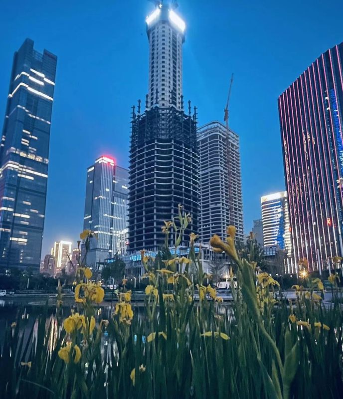 Chine Construction préfabriquée sur mesure bâtiment de grande hauteur préfabriqué structure en acier à plusieurs étages au meilleur prix