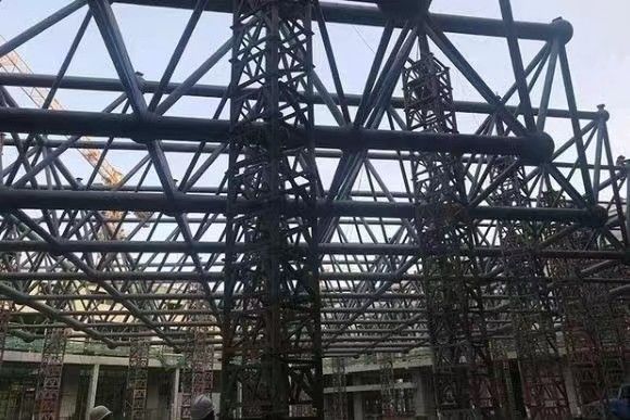 Structure en acier léger pour la construction de maisons préfabriquées