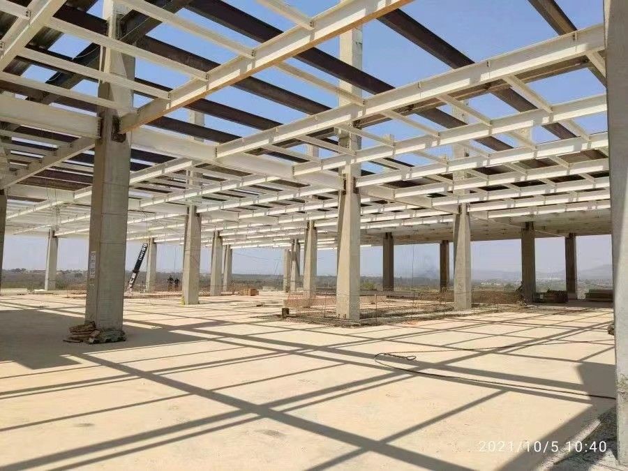 Grand parc logistique de la chaîne froide préfabriqué préfabriqué Structure en acier Station de stockage entrepôt pour la médecine des fruits